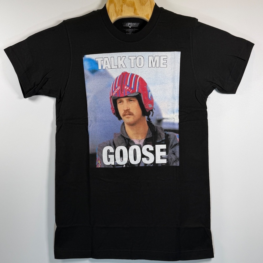 Top Gun "Talk To Me Goose" Graphic T-Shirt Short Sleeve Small NWOT